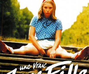 Une vrai jeune fille (1976)