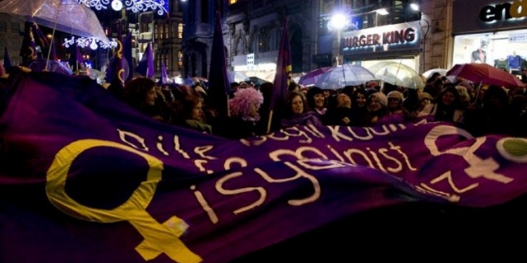 12. Feminist Gece Yürüyüşü