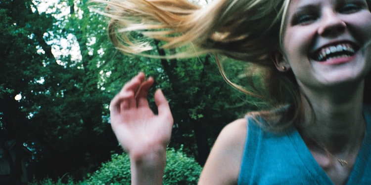 Kayıp Kuşakta Veda: The Virgin Suicides