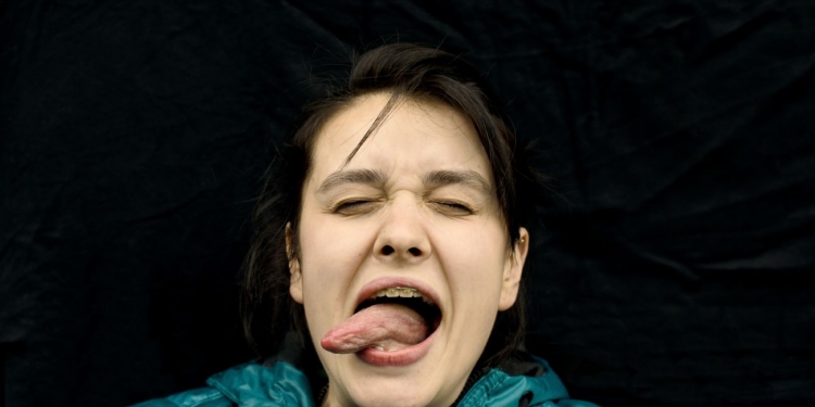 Ye, Uyu, Yaşamaya Çalış: Äta Sova Dö