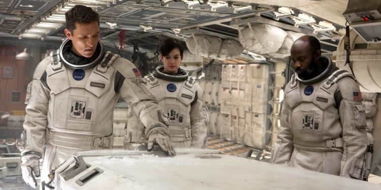Aydınlığa Karanlıktan Ulaşılır: Interstellar