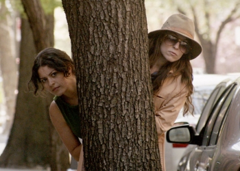 “Wild Canaries” Filminden Yeni Bir Fragman Yayınlandı!