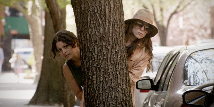 “Wild Canaries” Filminden Yeni Bir Fragman Yayınlandı!