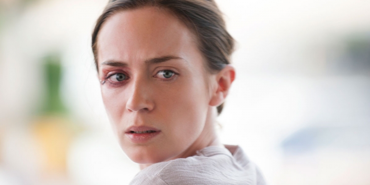 Emily Blunt Büyük Bir Uyuşturucu Savaşının Ortasında Kalırsa; Sicario
