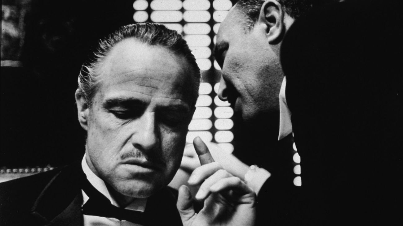 Marlon-Brando-as-Vito-Corleone-in-The-Godfather_www.EpicWpp.com_
