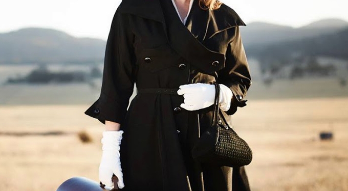 Kate Winslet Kasabaya Geri Dönüyor