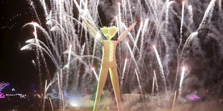 Daha Kaç Burning Man Var Görebileceğin ?
