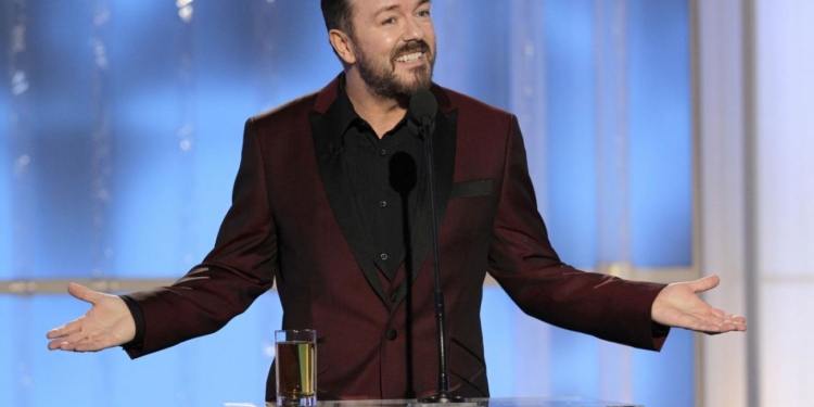 Ricky Gervais Bir Kez Daha Altın Küre’yi Sunacak!