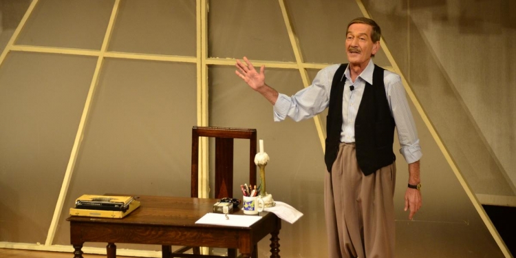 Ferhangi Şeyler 2000. Kez Sahnede