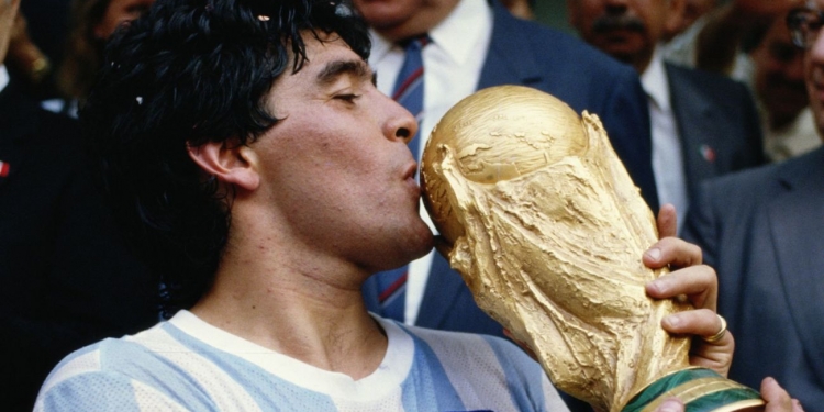 Amy’nin Yönetmeni Asif Kapadia Bu Defa Maradona Belgeseli ile Geliyor!