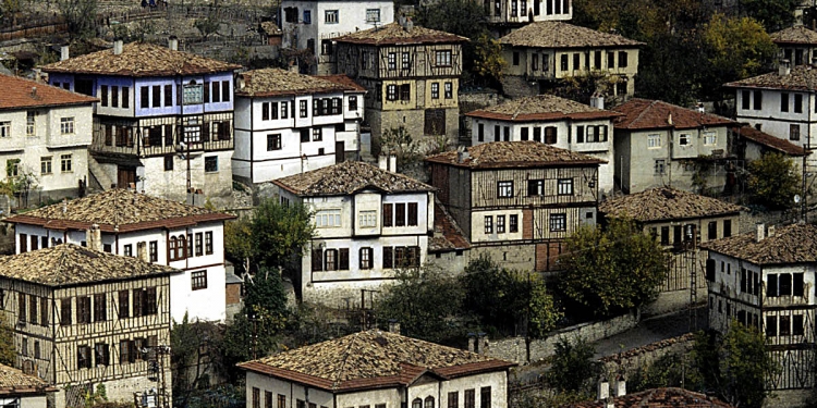 “Manevi Mimarlar” Uluslararası Altın Safran Belgesel Film Festivali’nde!