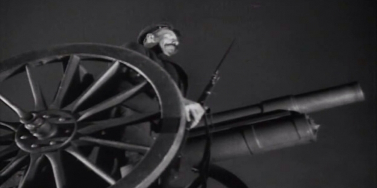 The End of St. Petersburg (1927)