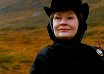 Judi Dench Tekrar Kraliçe Rolünde
