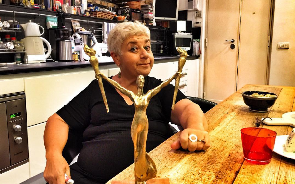 Serra Yılmaz’a İtalya’dan En İyi Kadın Oyuncu Ödülü