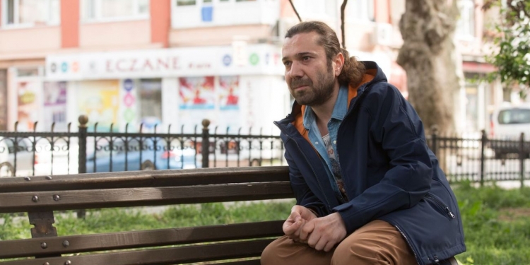 Bir Düğünün Ortasında Kalakalmak: Benim Adım Feridun