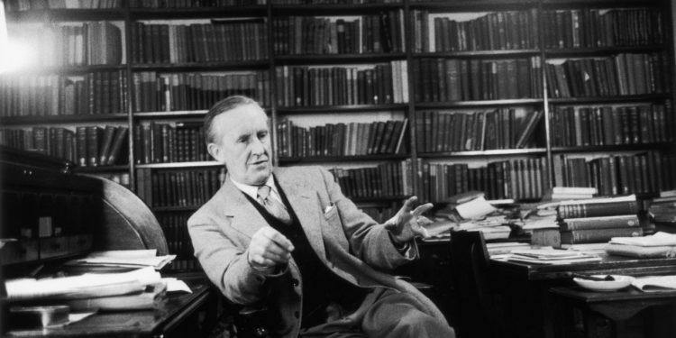 J.R.R Tolkien’in Hayatı Sinemaya Uyarlanıyor!