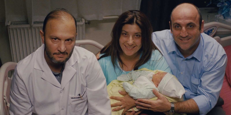 Mantık Çerçevesinde Absürt Ülkem Vesikalıkları: Albüm