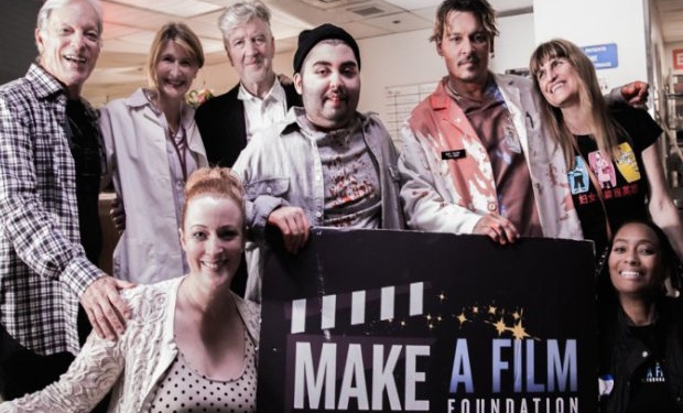 Ünlüler Genç Kanser Hastasının Dileği Üzerine Film Çekti