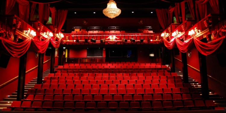 1 Milyon 773 Bin Kişi Tiyatroya Gitti