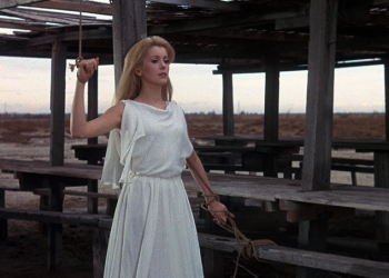 Belle De Jour: Kırmızı Mı? Beyaz Mı?