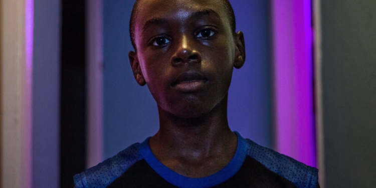 Gün Işığı mıyım, Gece Karanlığı mı? Yoksa İkisinin Ortasında Kalmış Bir Ay Işığı mı?