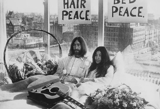 John Lennon ve Yoko Ono’nun Aşkı Film Oluyor
