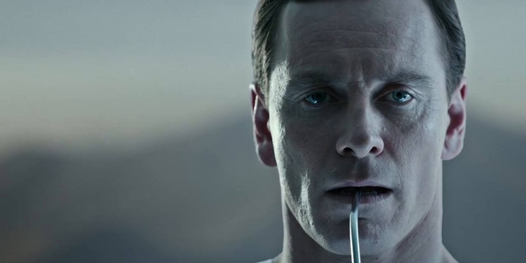 Alien’dan Fassbender’lı “Meet Walter” Videosu!