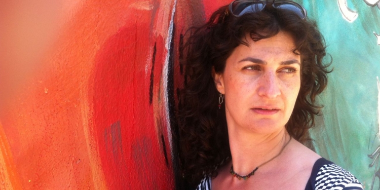 İşe Yarar Bir Şey: Pelin Esmer İle Şiirsel Bir Yolculuk Söyleşisi