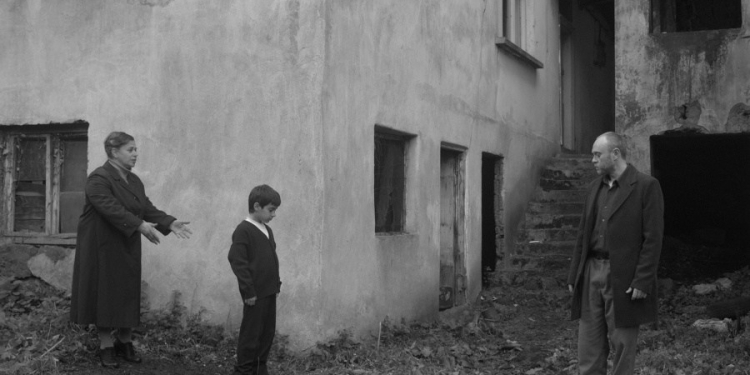 Kimsenin Uğramadığı Yerde: Yol Kenarı (2017)