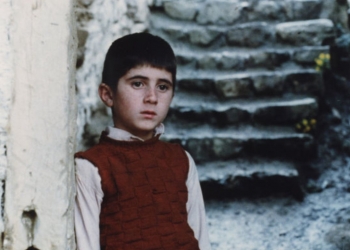 Çocukluğun Saf Rüzgârı: Khane-ye Doust Kodjast? (1987)