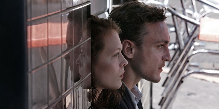 Geçmişten Bugüne Zamansız Bir Mülteci Hikayesi: Transit