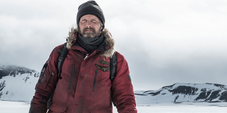 Doğaya Rağmen ve Onunla Birlikte: Arctic (2018)