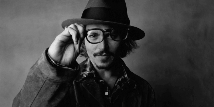 Johnny Depp Yeni Filminde Ünlü Fotoğrafçıyı Canlandıracak