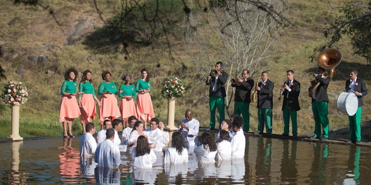 Sundance ve Berlin Film Festivalleri’nde Gösterime Girecek ‘’DIVINE LOVE’’dan İlk Fragman Yayınlandı