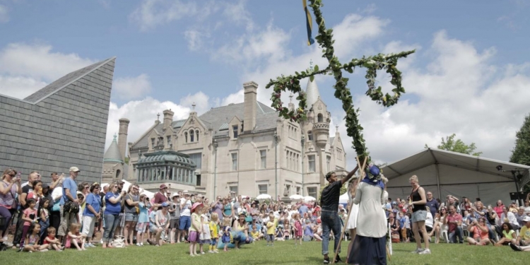 Ari Aster’in Yeni Korku Filmi ‘’Midsommar’’dan İlk Fragman Geldi!