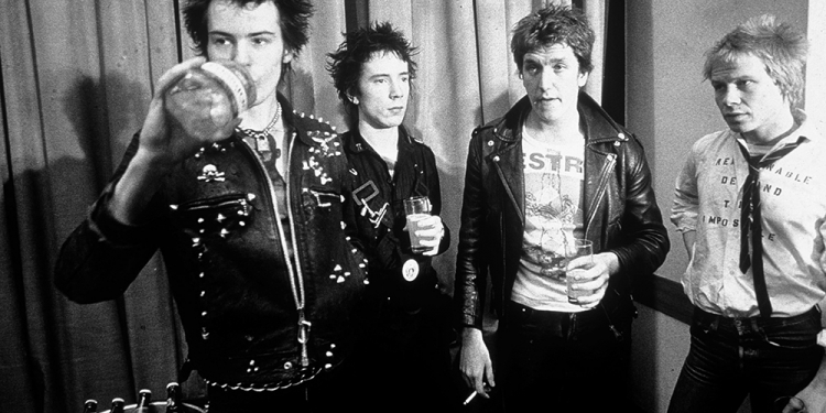 SEX PISTOLS’IN HİKAYESİ BEYAZ PERDEYE TAŞINIYOR!