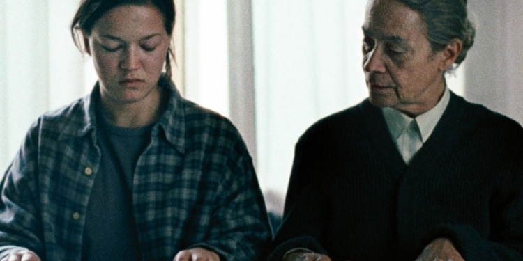 Her Nota İçinde Şiddetli Bir Acı Barındırır: Vier Minuten (2006)