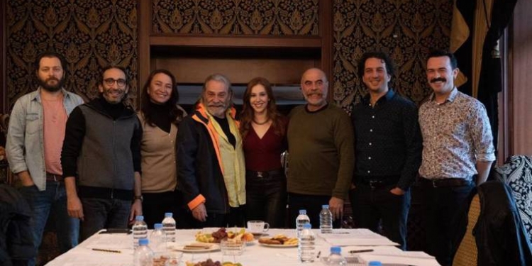 Ezel Akay’ın Yeni Filmi 9 Kere Leyla’nın Hazırlıkları Başladı!