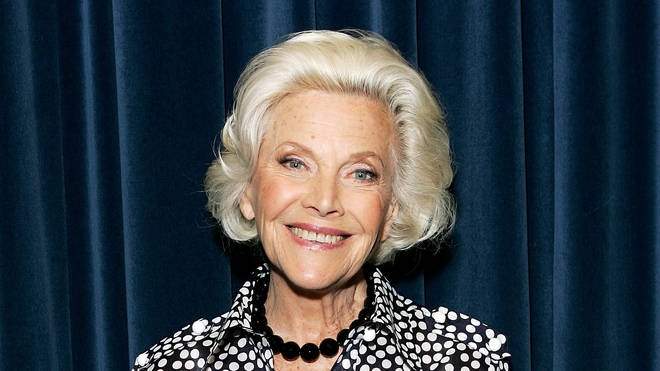 “Bond Kızı” Honor Blackman 94 yaşında Hayata Gözlerini Yumdu