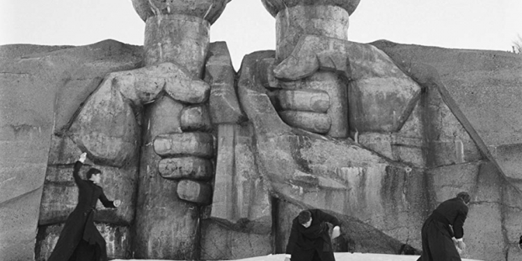 Bir Sessizlik Taşlaması: Servants (2020)