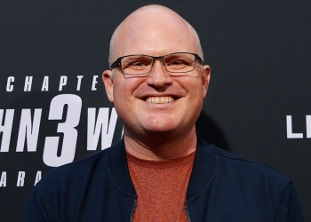 Derek Kolstad The Time Agent’ı Uyarlayacak