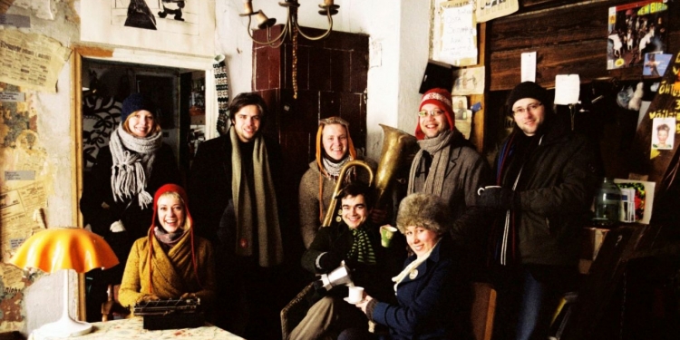 SALT’tan Perşembe Sineması “Evde” – Yeni Dünya