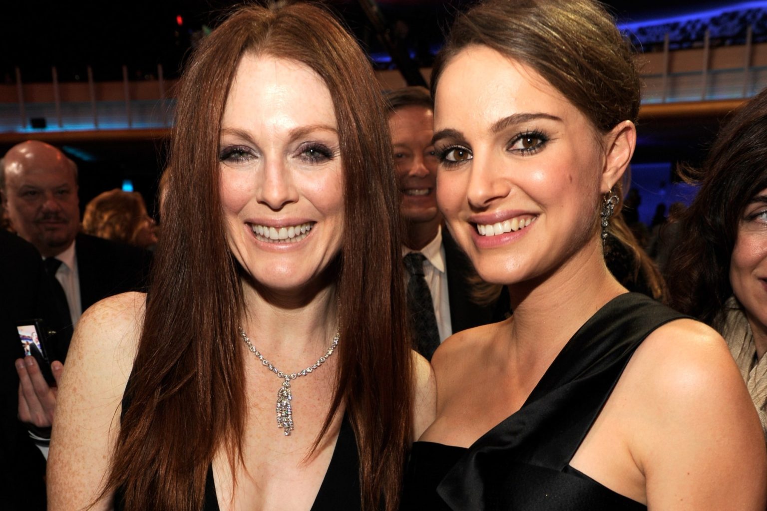 natalie-portman-ve-julianne-moore-yeni-todd-haynes-filminde-ba-rol