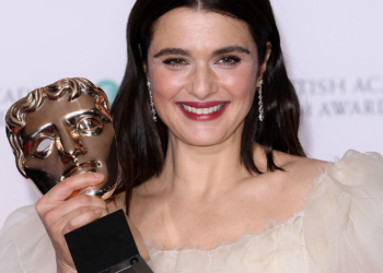 Rachel Weisz Seance on a Wet Afternoon’un Başrolünde