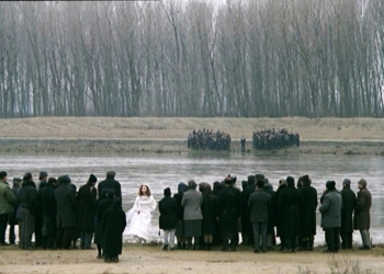 Evimize Varabilmek İçin Daha Kaç Tane Sınırı Geçmeliyiz?: The Suspended Step of the Stork (1991)