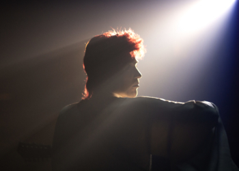 Kapsülü Terk Etme Zamanı: Stardust (2020)