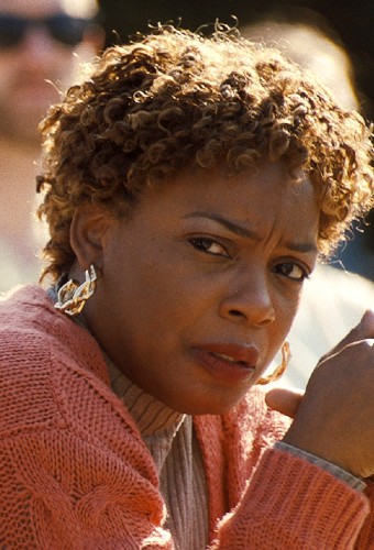 AUNJANUE ELLIS