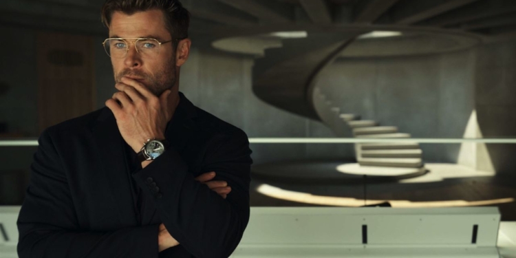 Chris Hemsworth’un Başrolünde Olduğu Spiderhead’den İlk Görseller Geldi