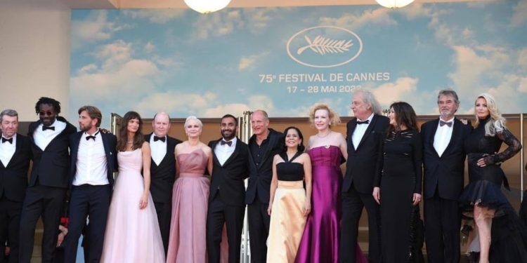 TRT Ortak Yapımı Hüzün Üçgeni Dünya Prömiyerini 75. Cannes Film Festivali’nde Yaptı