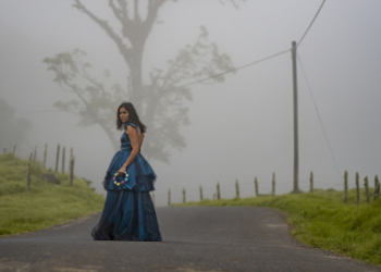 Bir Sahne- Ne Kadın Ne Doğa Ne Ana: Clara Sola (2021)